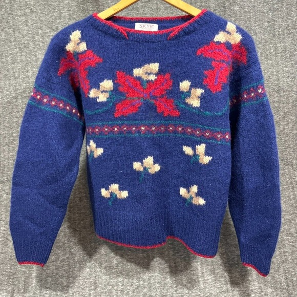 Vintage SKYR Sportswear 100% Shetland Wool Sweater Womens Size 40 Floral Holiday - Picture 2 of 6